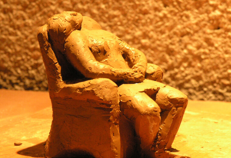SEATED WOMEN FIGURES – PART I